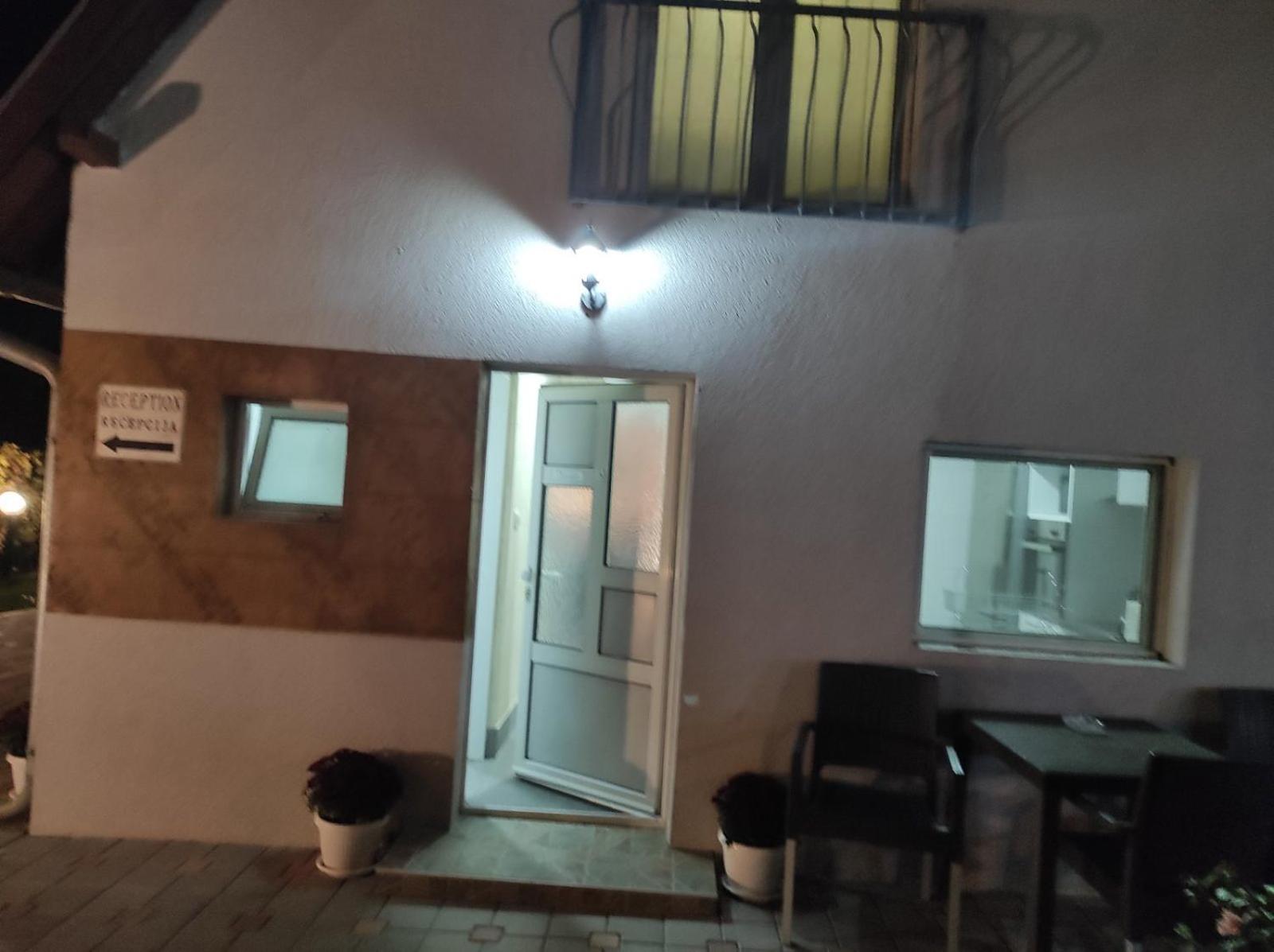 Vila Mila Riverside Apartments Smederevo Værelse billede
