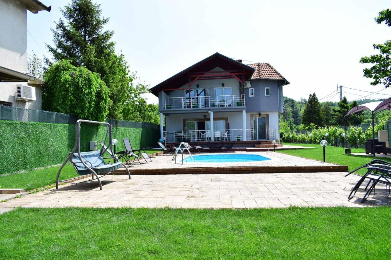 Vila Mila Riverside Apartments Smederevo Eksteriør billede