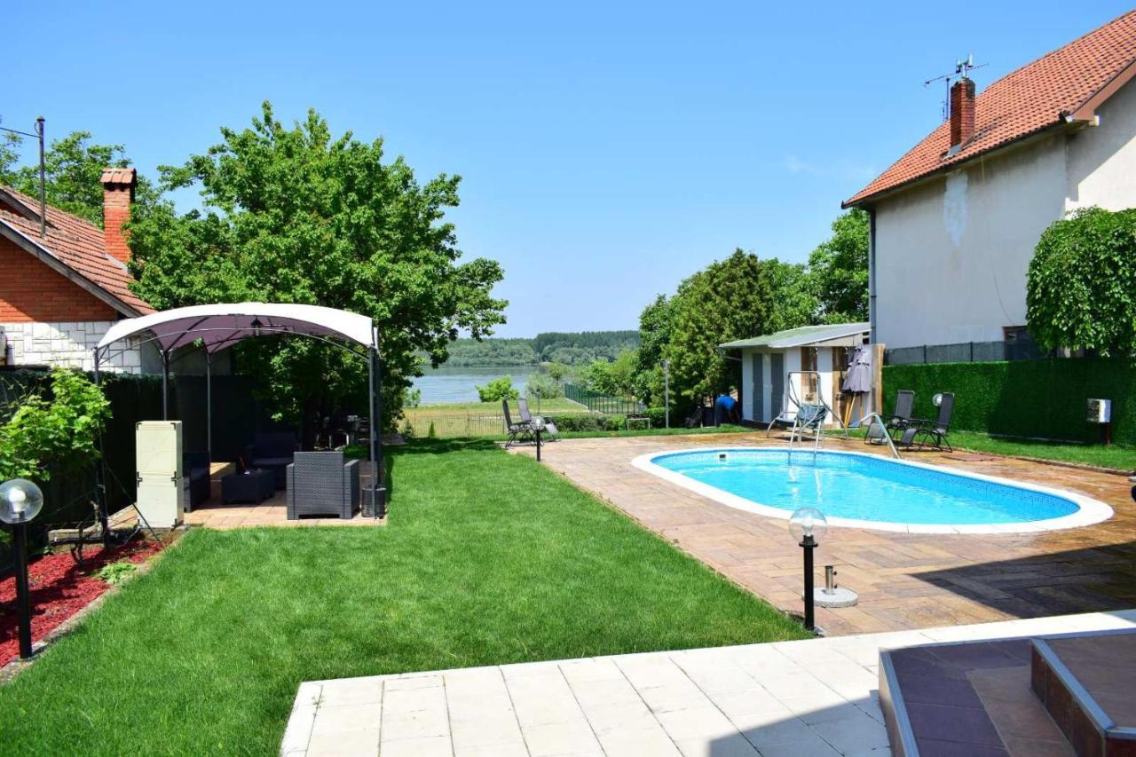Vila Mila Riverside Apartments Smederevo Eksteriør billede